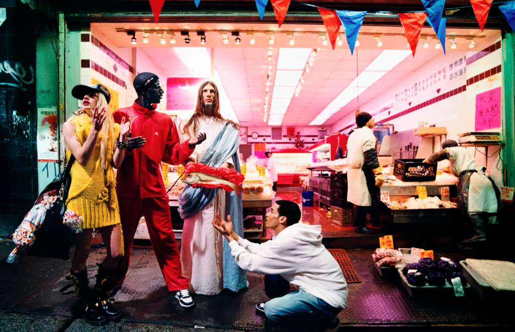 David LaChapelle, Jesus Is My Homeboy: Loaves and Fishes, 2003 photo zacheta.art.pl
