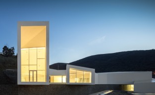 Rowing-High-Performance-Centre-in-Pocinho-by-Alvaro-Fernandes-Andrade_dezeen_ss_23