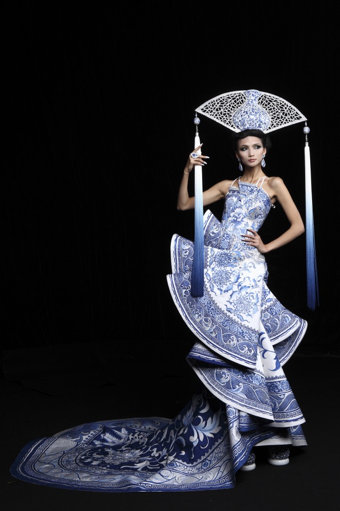 This 2010 creation, inspired by Chinese blue and white porcelain, won the Best National Costume Award at the Miss Universe 2012 pageant.  photo vogue.it