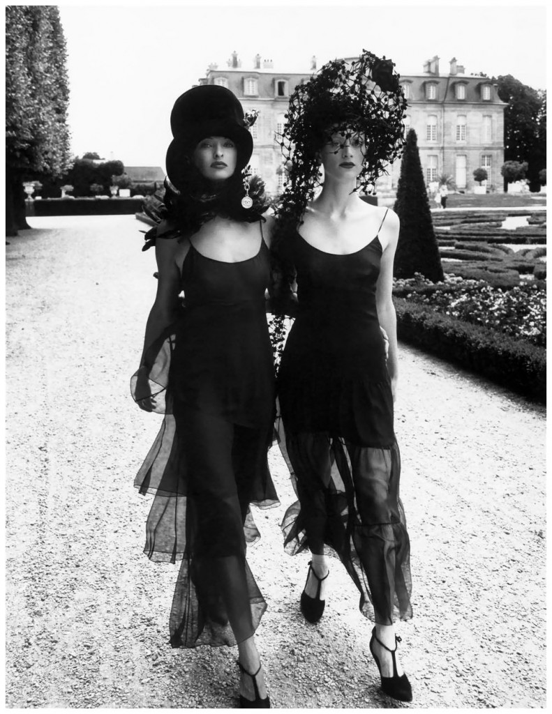 Linda Evangelista and Kristen McMenamy L'Haÿ-les-Roses, France, 1992